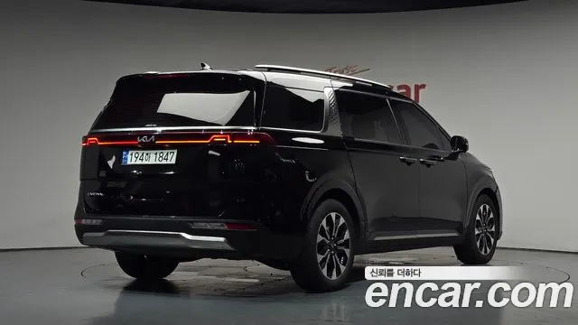 Kia Canival Carnival 4 поколение Дизель 9 мест Signature — Фото автомобиля 2