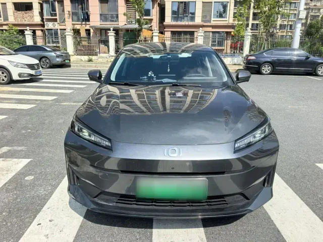 Changan Qiyuan A05 — Фото автомобиля 23