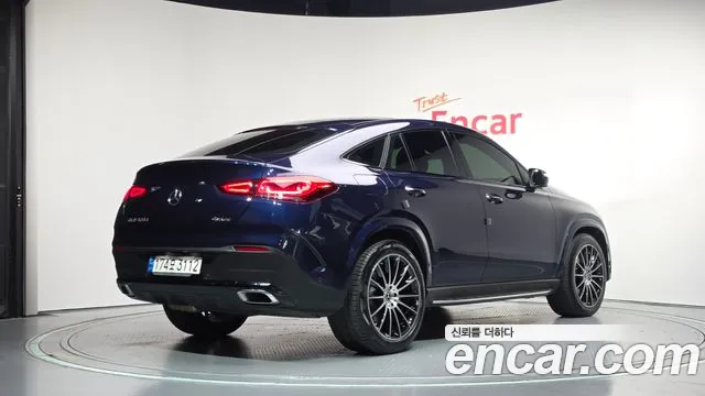 Mercedes-Benz GLE-Class — Фото автомобиля 2