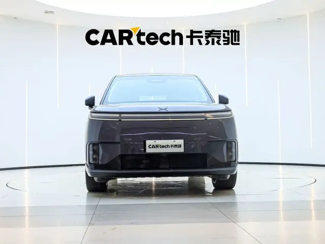 Xpeng GX — Фото автомобиля 3