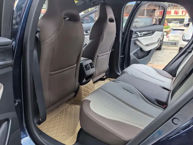 BYD Qin PLUS — Фото автомобиля 9
