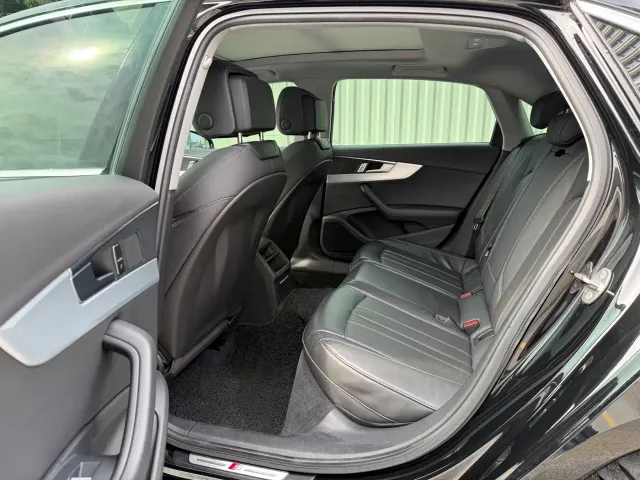 Audi A4L — Фото автомобиля 6