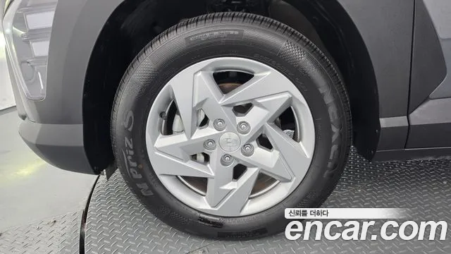 Hyundai Kona Kona (SX2) Бензин 2.0 2WD — Фото автомобиля 4