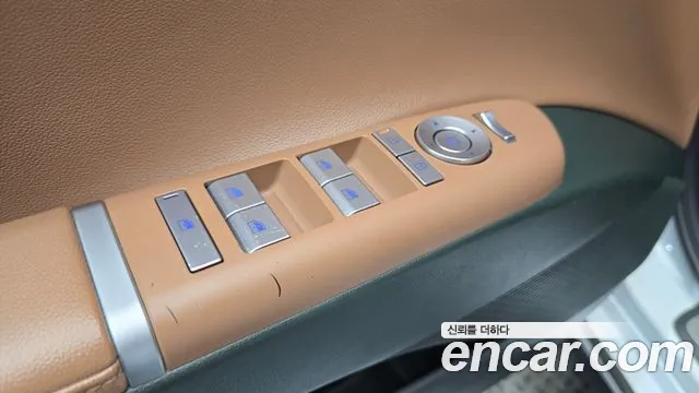 Hyundai Grandeur Grandeur (GN7) 2.5 Бензин 2WD — Фото автомобиля 14