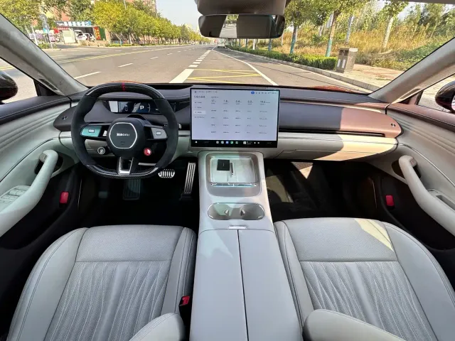 Xiaomi SU7 — Фото автомобиля 6
