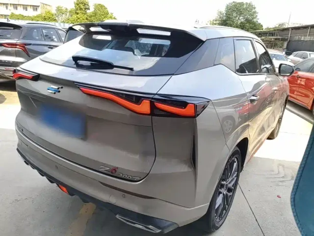 Changan Z6 — Фото автомобиля 6