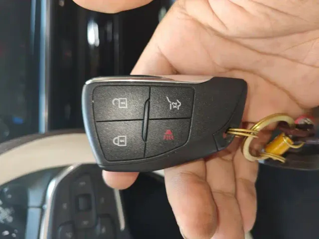 Buick Envision Plus — Фото автомобиля 9