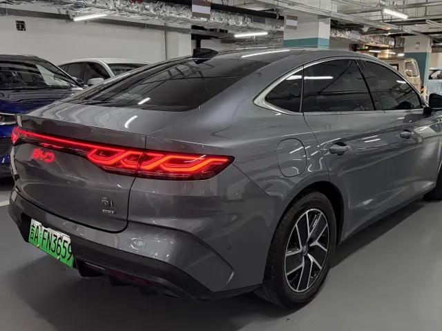 BYD Qin L — Фото автомобиля 9