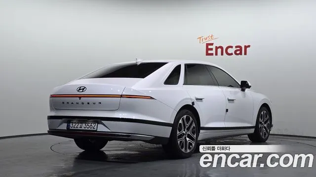 Hyundai Grandeur Grandeur (GN7) — Фото автомобиля 2