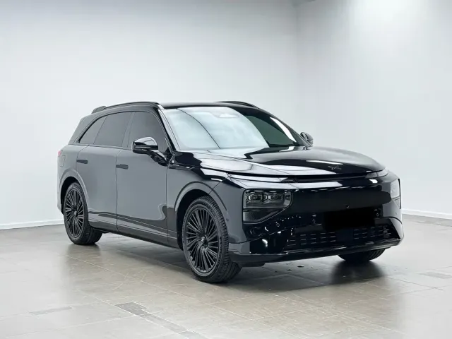 Xpeng G9 — Фото автомобиля 3