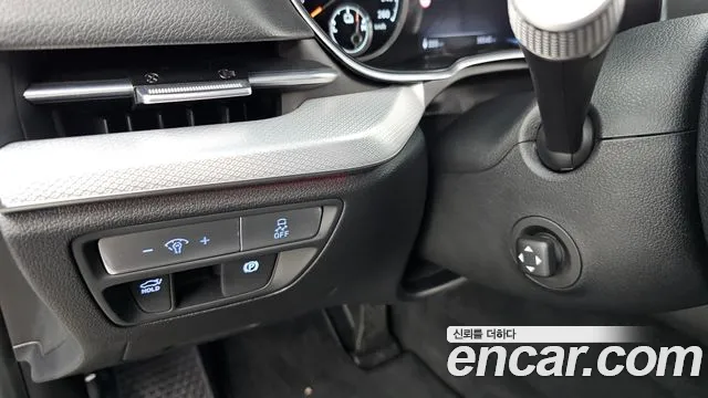 Genesis G80 Electrified G80 (RG3) — Фото автомобиля 11