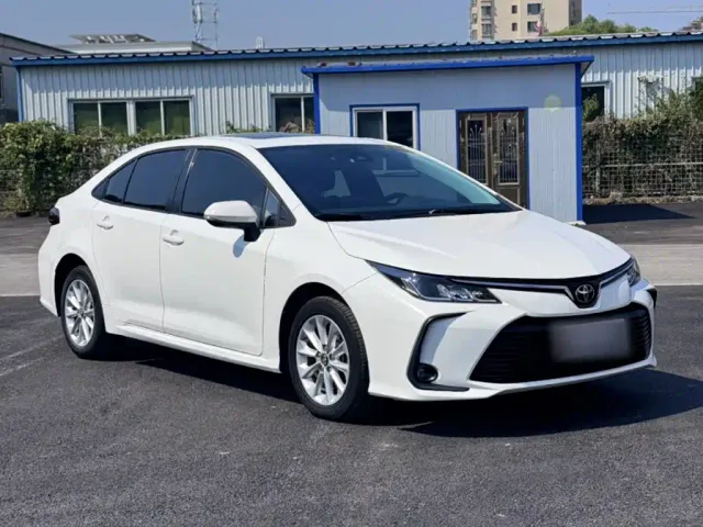 Toyota Corolla — Фото автомобиля 5
