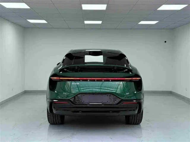 Lotus Eletre — Фото автомобиля 18