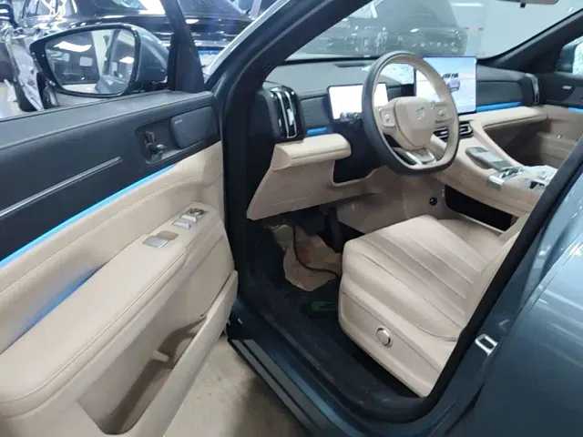 Jetour X70L — Фото автомобиля 15