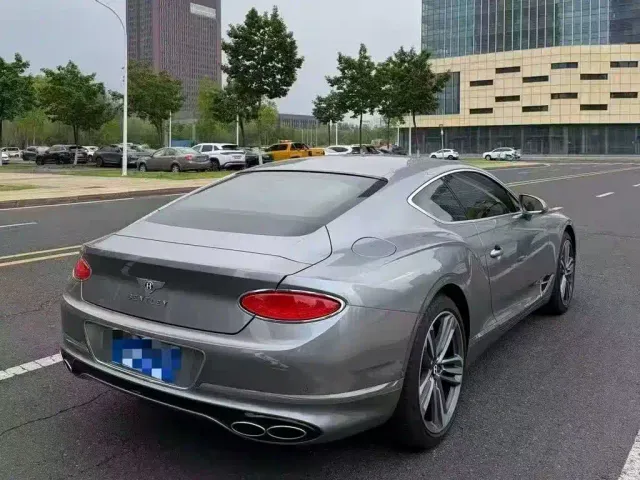 Bentley Continental — Фото автомобиля 3