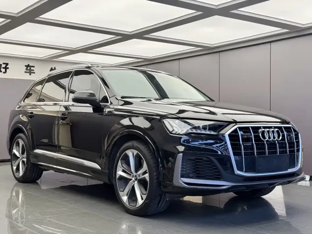 Audi Q7 — Фото автомобиля 3
