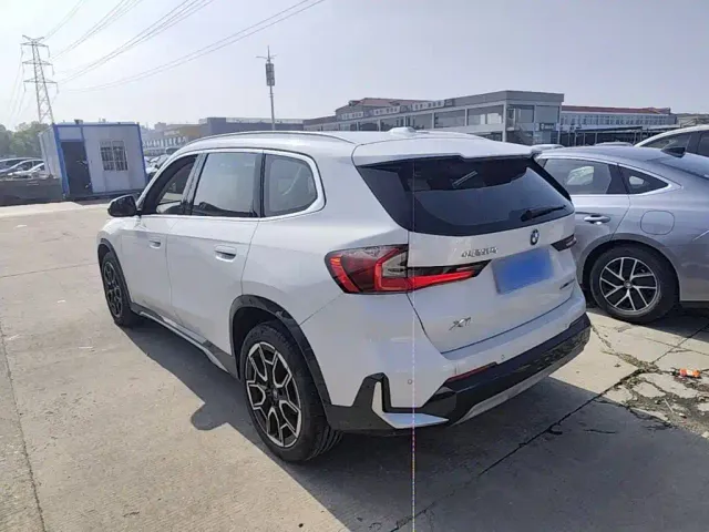 BMW X1 — Фото автомобиля 4