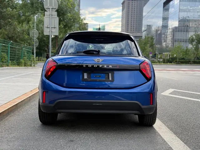 MINI Hatch — Фото автомобиля 5