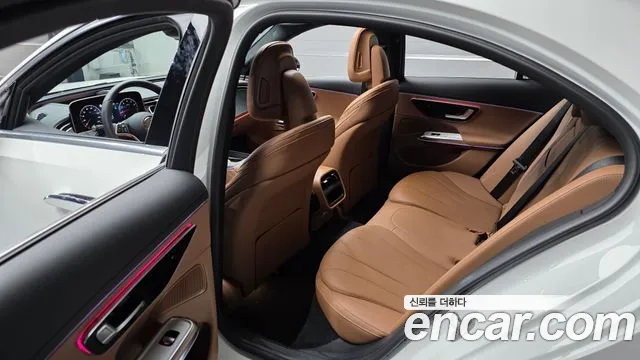 Mercedes-Benz E-Class W214 — Фото автомобиля 24