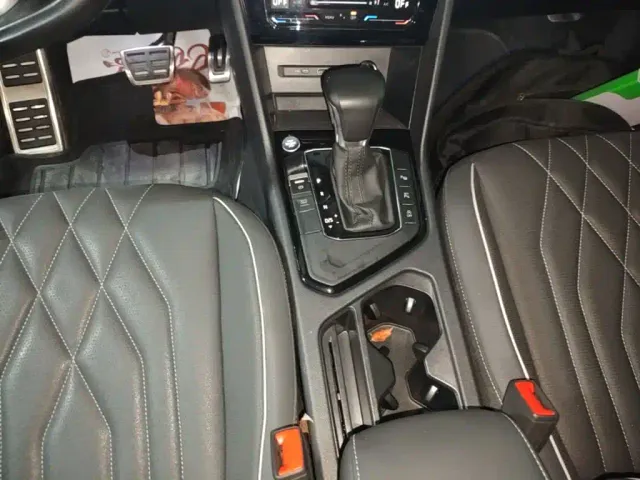 Volkswagen Tiguan L — Фото автомобиля 13