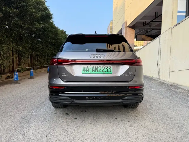Audi Q5 e-tron — Фото автомобиля 8