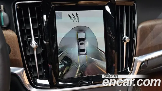 Volvo S90 — Фото автомобиля 25