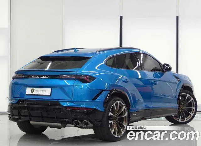 Lamborghini Urus — Фото автомобиля 3