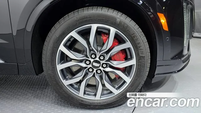 Cadillac XT6 — Фото автомобиля 5
