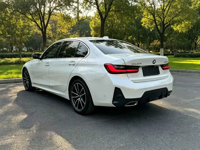 BMW 3 Series — Фото автомобиля 4