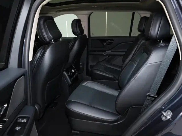 Lincoln Aviator — Фото автомобиля 13