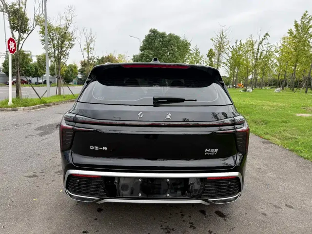 Hongqi HS3 PHEV — Фото автомобиля 4
