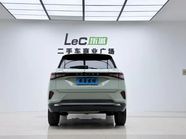 Wuling Asta — Фото автомобиля 13