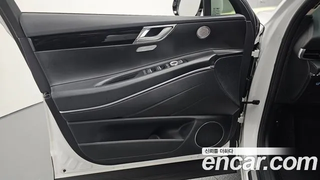 Genesis GV80 — Фото автомобиля 13