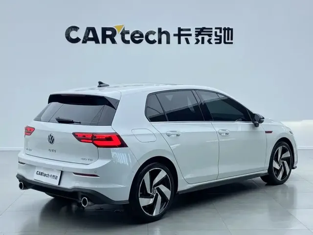 Volkswagen Golf GTI — Фото автомобиля 13
