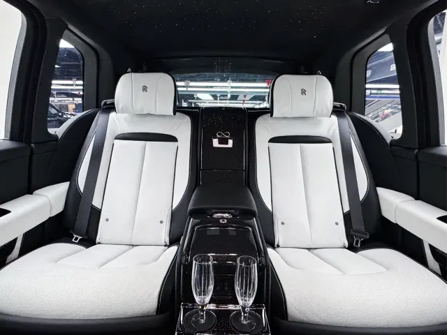 Rolls-Royce Cullinan — Фото автомобиля 26