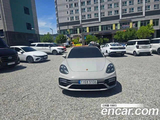 Фотография автомобиля — Porsche Panamera