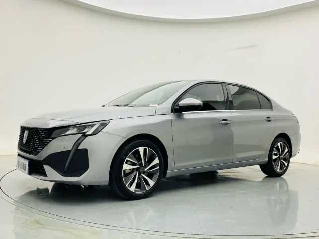 Фотография автомобиля — Peugeot 408