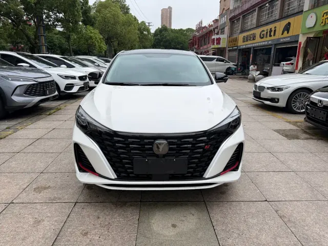 Changan Eado — Фото автомобиля 2