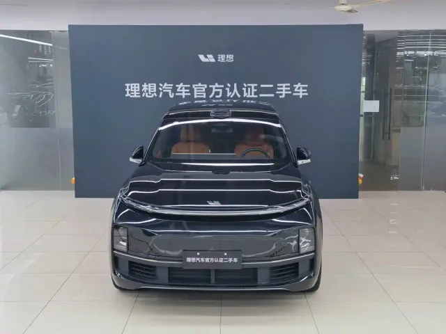 Li Auto L9 — Фото автомобиля 2