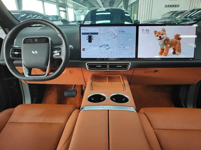 Li Auto L7 — Фото автомобиля 8