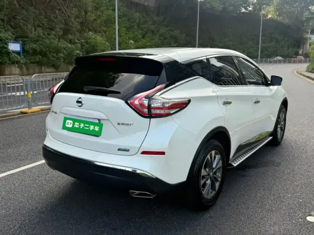 Nissan Murano — Фото автомобиля 6