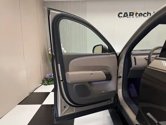 Li Auto Li Xiang L9 2026 Base Model — Фото автомобиля 16