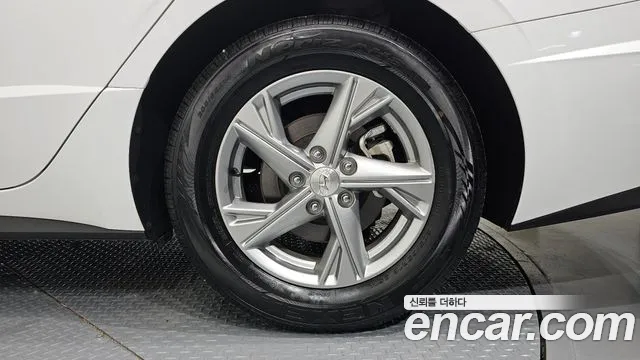 Hyundai Sonata Sonata (DN8) 2.0 LPG(Для проката) — Фото автомобиля 21