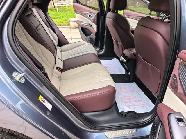 BYD Seal — Фото автомобиля 8