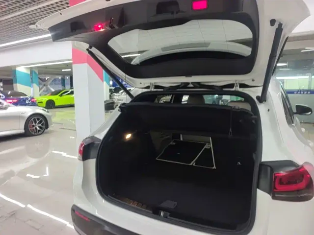 Mercedes-Benz EQA — Фото автомобиля 18