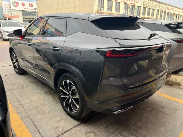 Changan UNI-Z — Фото автомобиля 6