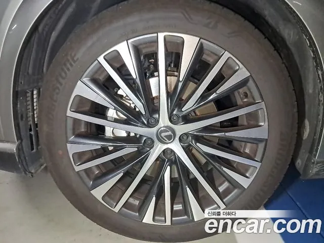 Lexus RX RX450h+ 5th Gen — Фото автомобиля 5