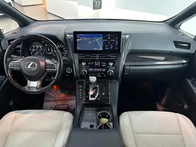 Lexus LM — Фото автомобиля 20