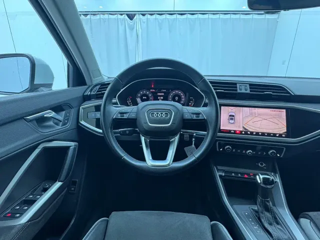 Audi Q3 — Фото автомобиля 12