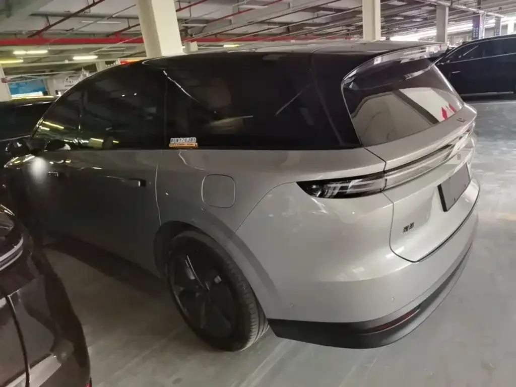 Li Auto Li i8 2025 Standard Edition — Фото автомобиля 4